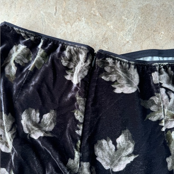 Vince Fallen Leaf Velvet Skirt, Size 10 - Picture 13 of 15